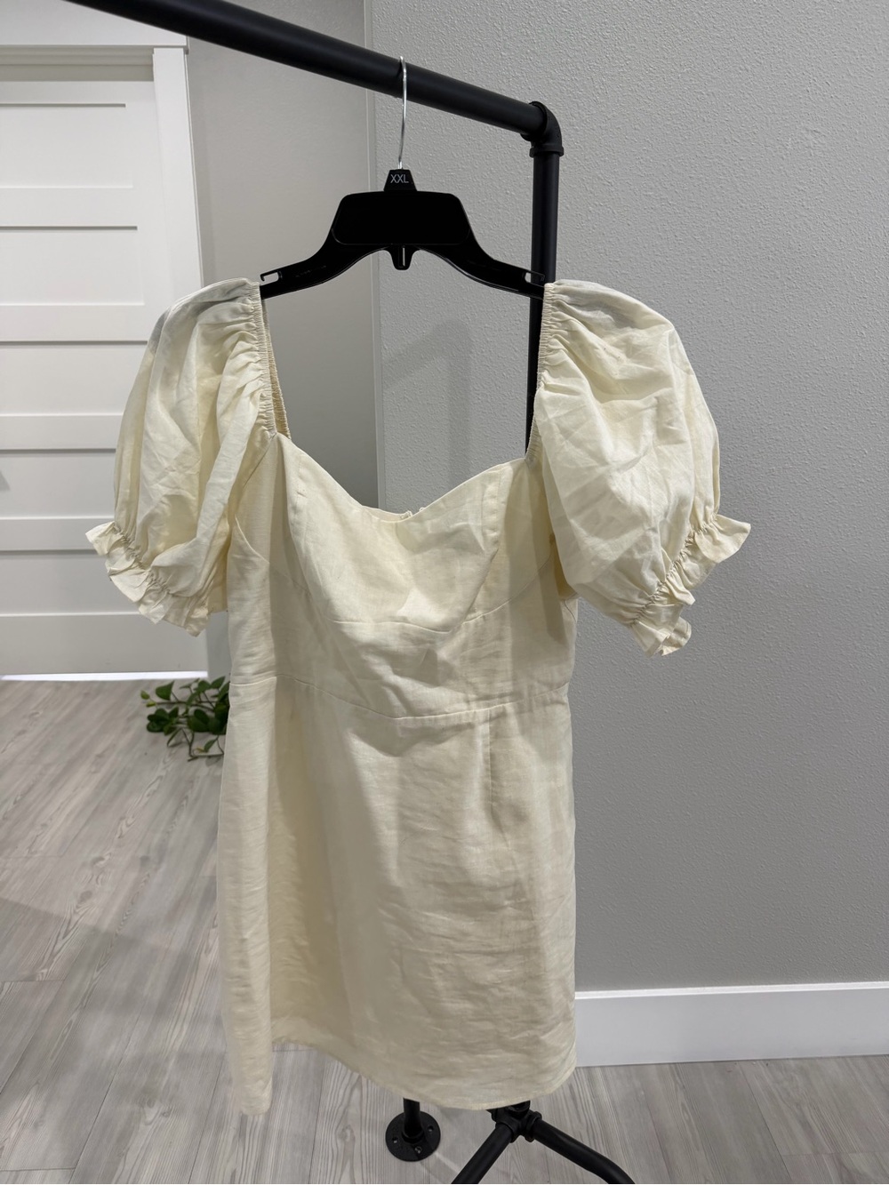 Forever 21 Ivory Puff-Sleeve Mini Dress